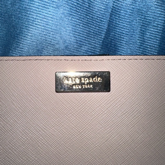 Beautiful Kate Spade wallet - Picture 2 of 6